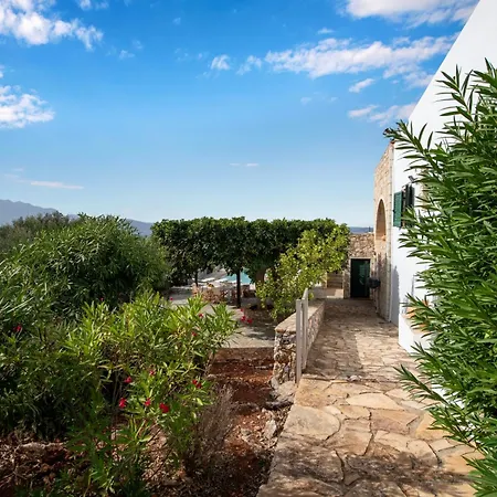 Villa Piper - Pool - Jacuzzi - Sea View - Near The Hriszí Aktí Haniá